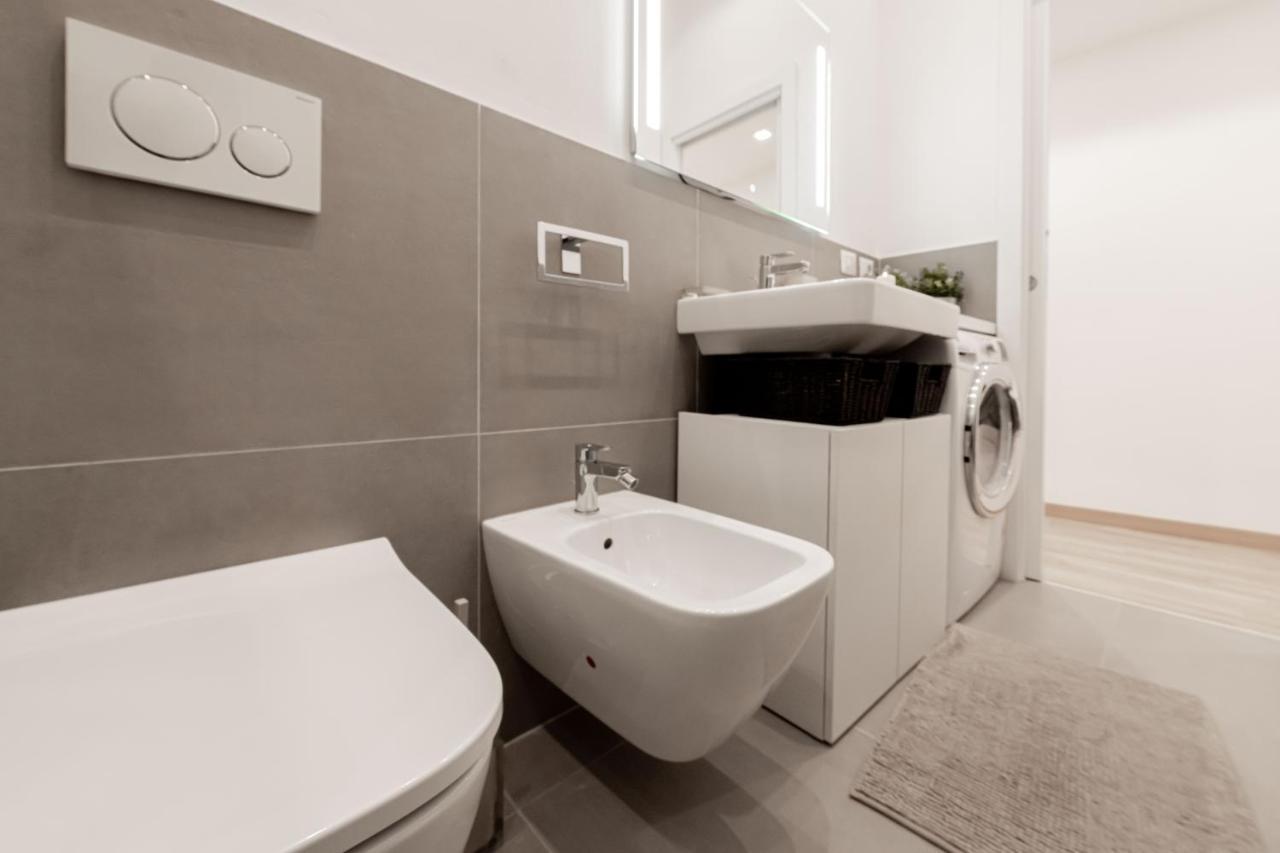 Ferienwohnung Realkasa La Finestrella Sui Portici Bologna Exterior foto